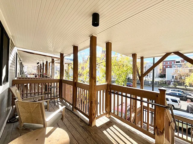 1 Terrace St — Photo 4