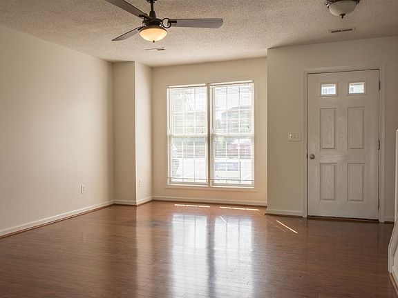 2nd image of 1136 Paul Revere Ct