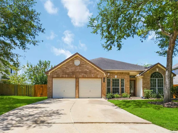 1603 Brazos Gate Dr, Richmond, TX 77469