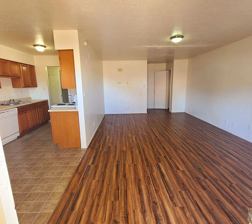1st image of 12700 Copper Ave NE APT C