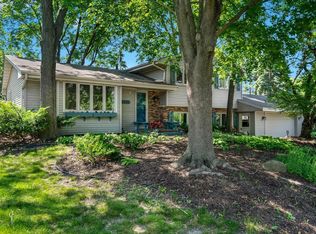 8091 46 1/2 Ave N, New Hope, MN 55428