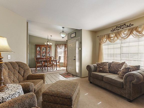 4th image of 627 Oakborough Ave