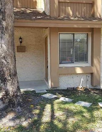 2nd image of 52 Wimbledon Lake Dr #200