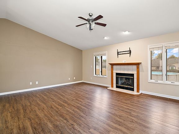 2nd image of 1533 Sir Lancelot Dr