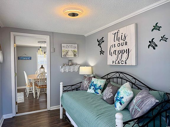 3rd image of 2027 Lark Dr.