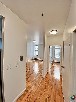 3rd image of 1509 Lexington Ave APT 5A