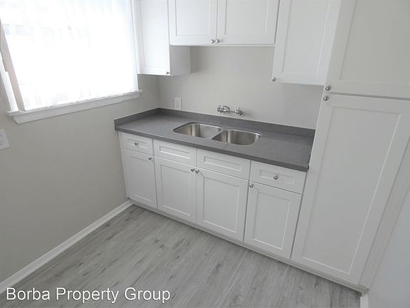 4th image of 4339 Elm Ave #3