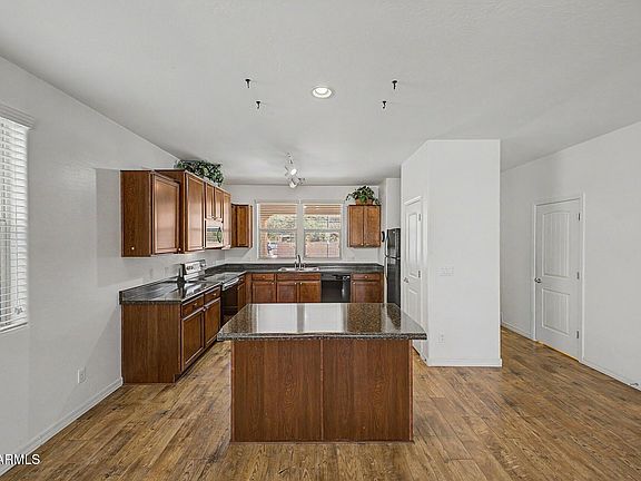 4th image of 1414 S Jessica Ln