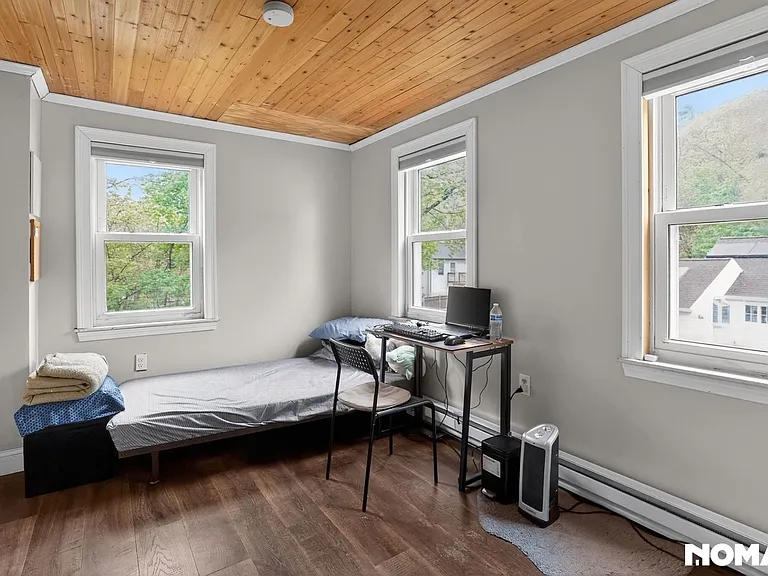 38 Prescott St — Photo 4