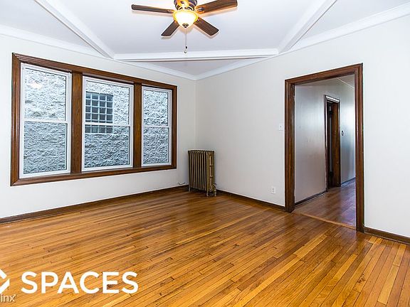2nd image of 1242 W Winnemac Ave #Unt1r