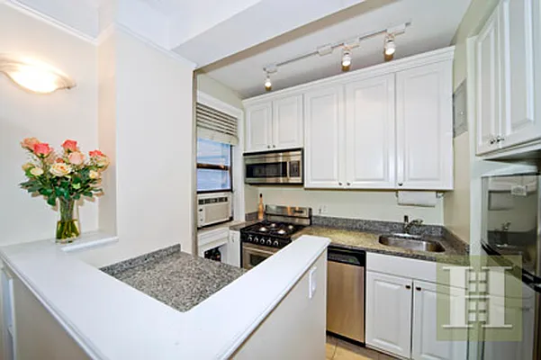 Sold by Halstead Real Estate | media 16