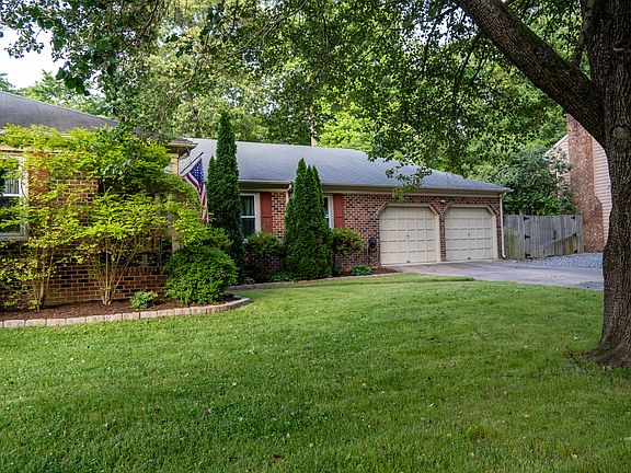 2nd image of 12914 Fitzhugh Dr