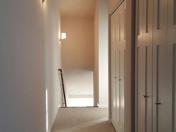 5th image of 651 21st St Unit 33