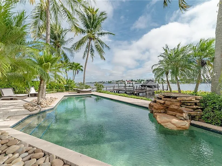 883 Galleon Dr — Photo 31