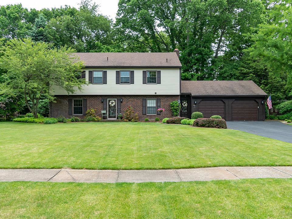 1st image of 750 S Greenbrook Cir