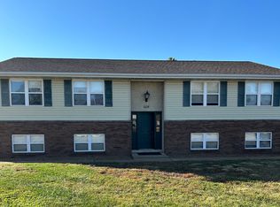 604 Sunset Ln APT 14, Waterloo, IL 62298