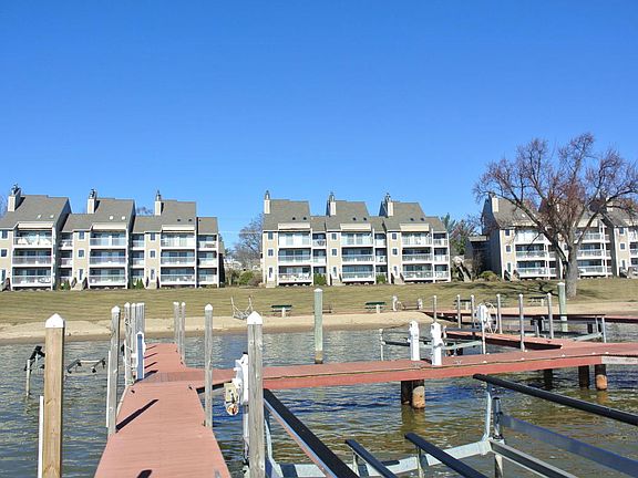 2nd image of 430 Howard Ave