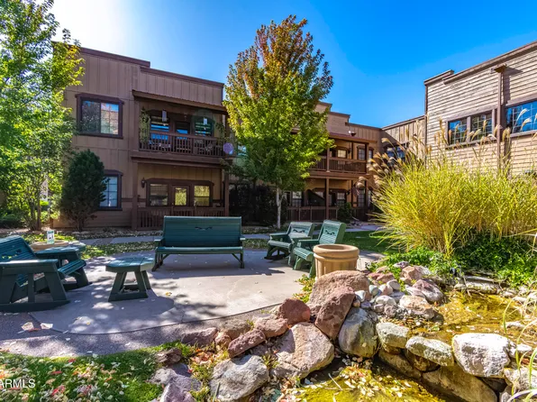 2353 Quarter Horse Trail #238, Overgaard, AZ 85933