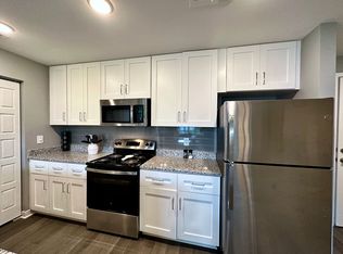 Avenue 6 - Luxury Apartments Downtown Huntsville South, Huntsville, AL 35805