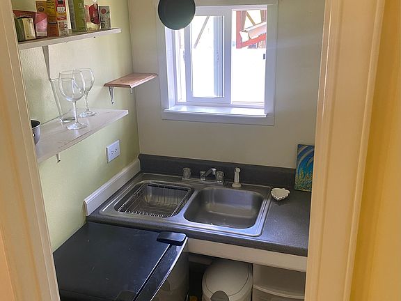 2nd image of 106 Koehana Pl