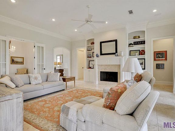 4th image of 58440 Village Ct