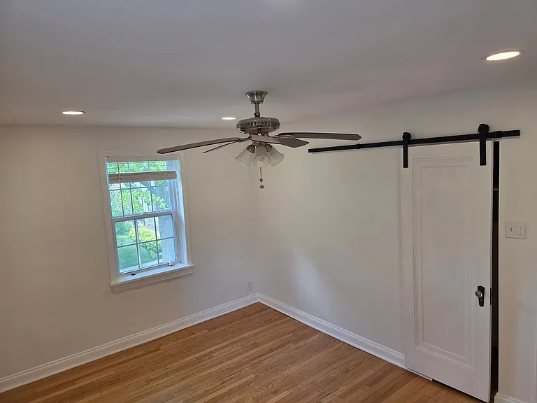 7264 Northmoor Dr — Photo 11