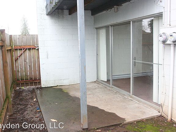 4th image of 334 SE 4th Ave APT A