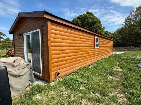 1900 Burns Rd, Smiths Creek, MI 48074