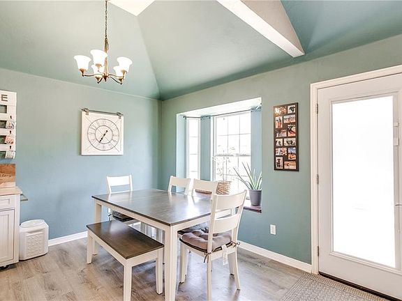4th image of 4112 Green Apple Dr