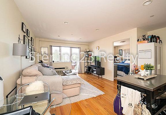 5th image of 2315 Astoria Blvd APT 7D