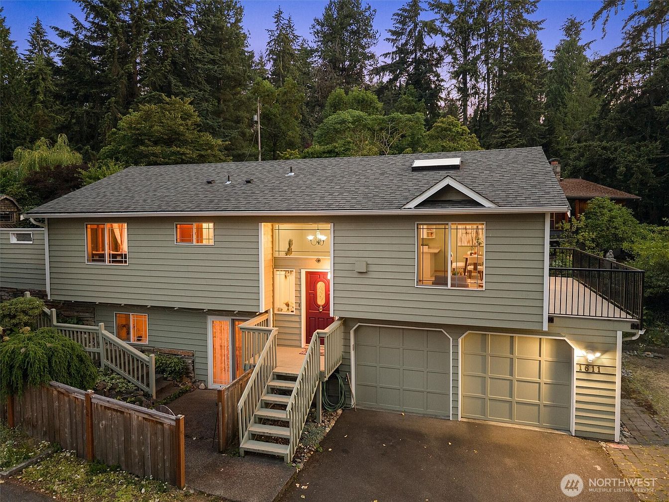 1st image of 1611 NE Perkins