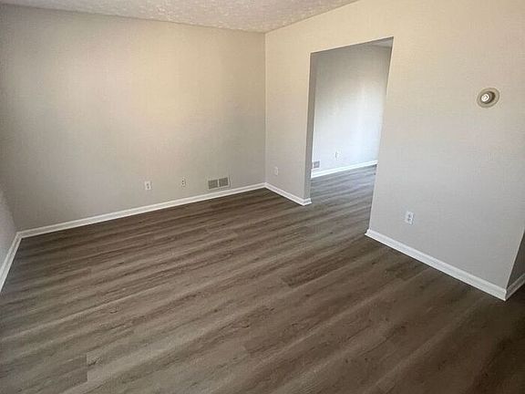 3rd image of 3113 Dove Ct #B