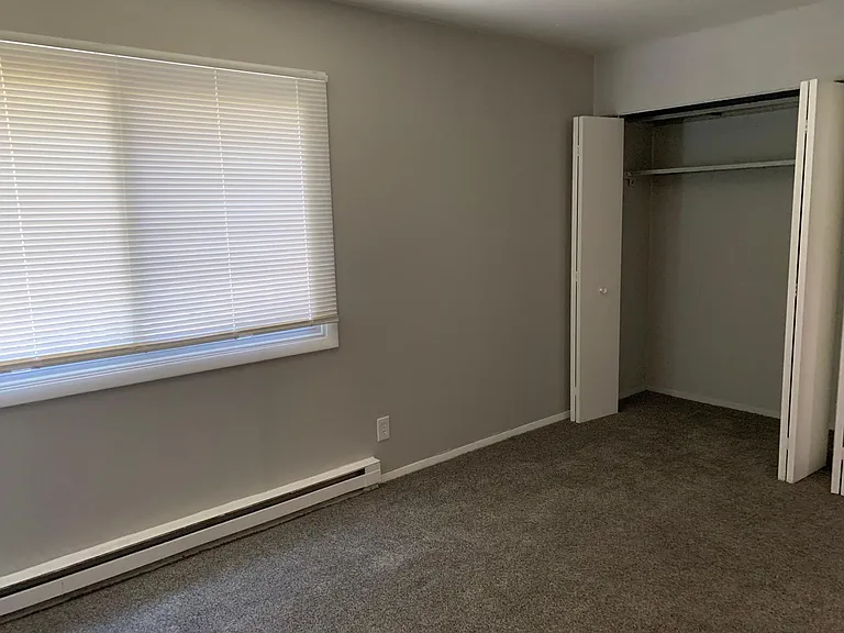 Lockport South Apartments — Photo 19