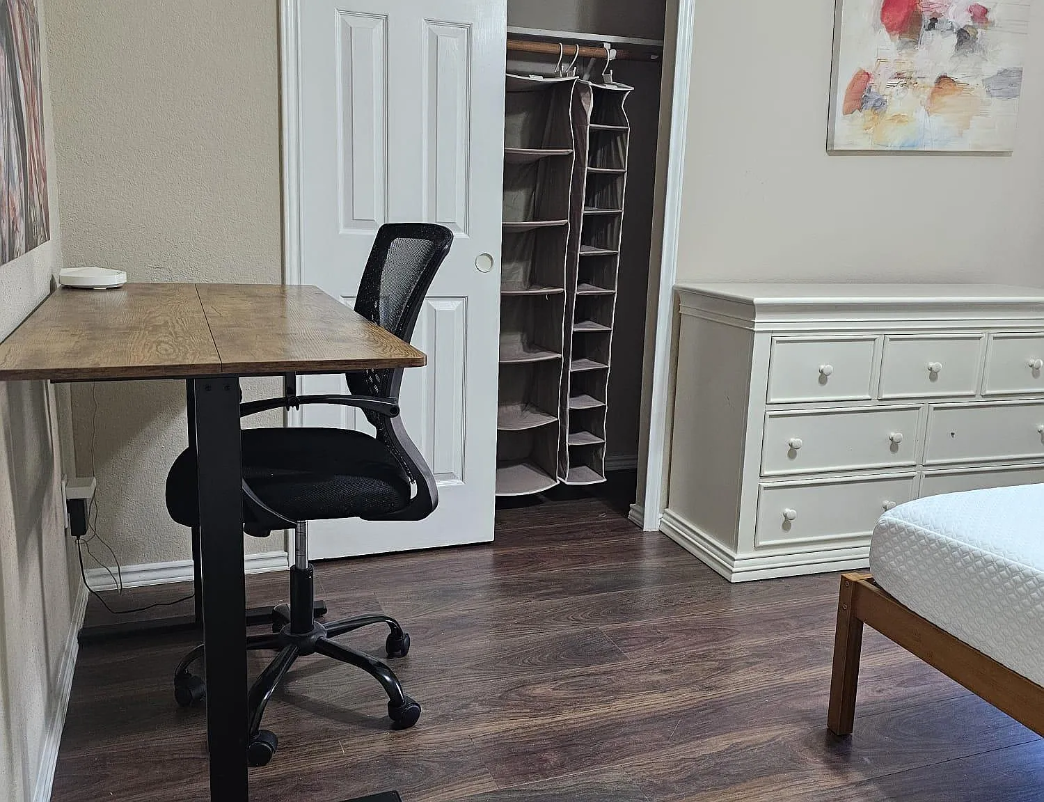 4 bed, 2.0 bath, 1875 sqft, $888 — Photo 3
