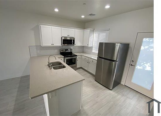 2nd image of 21050 N 23rd Ave #33