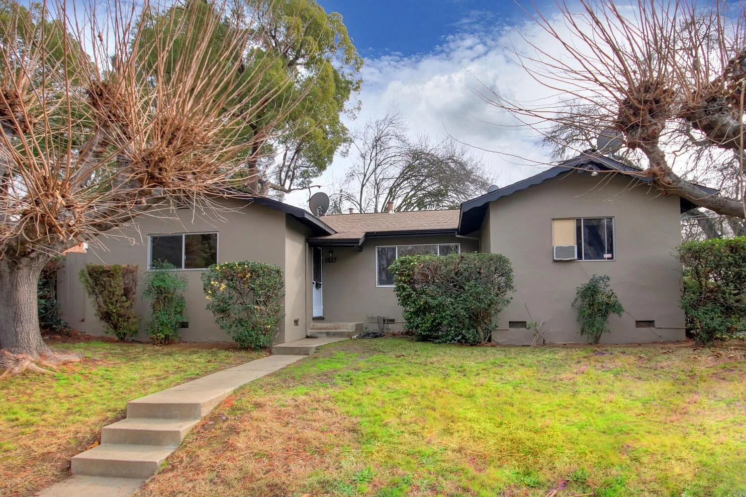 1827 Alabama Ave photo 1