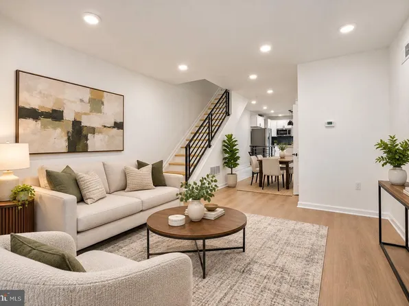 5539 Pine St, Philadelphia, PA 19143