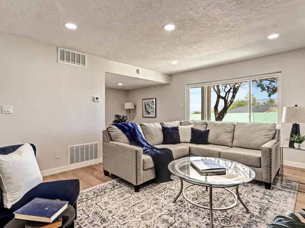 10320 Paseo Del Norte NW, Albuquerque, NM 87114