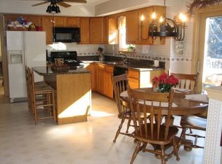 5008 Tomahawk Dr, Collegeville, PA 19426