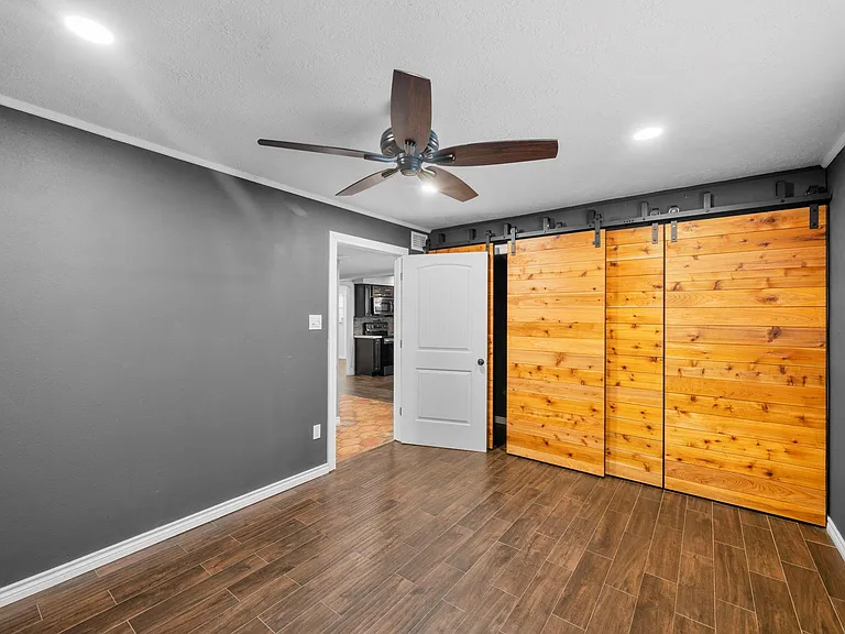 10519 Fawnview Dr — Photo 34