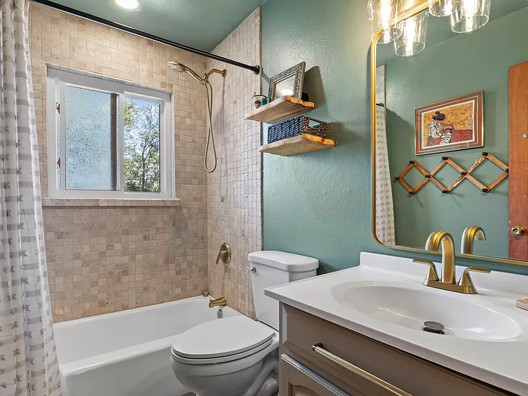 2215 E San Miguel St — Photo 21