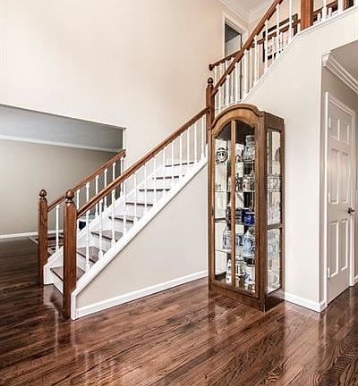 3rd image of 307 Waterford Ct
