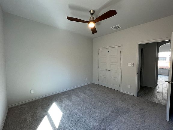 5th image of 2105 Congress St