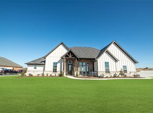 104 Coalson Xing, Azle, TX 76020