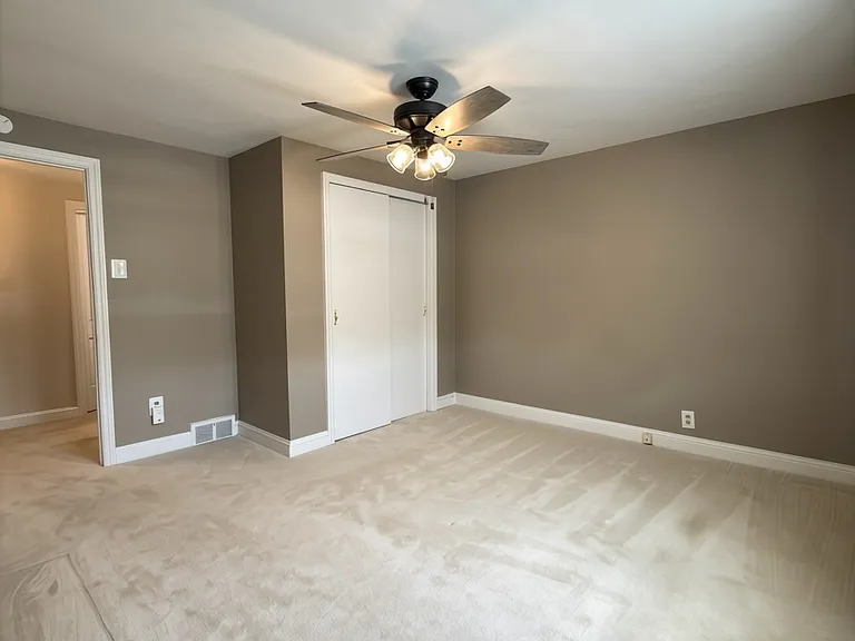 5220 Gramercy Dr — Photo 9