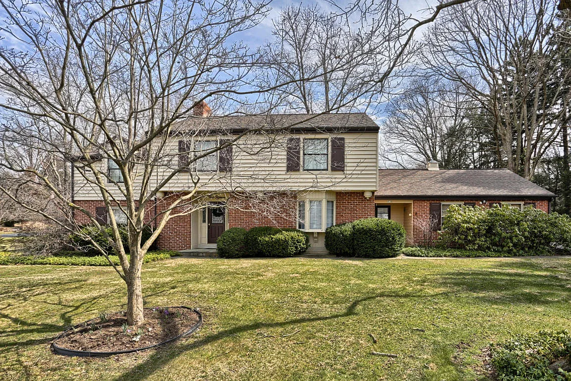 515 Wilson Dr photo 1