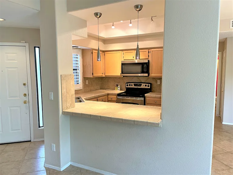 6655 N Canyon Crest Dr #21104 — Photo 2