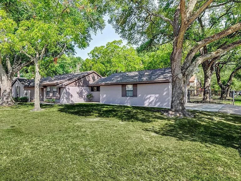 9218 Hammerly Blvd — Photo 5