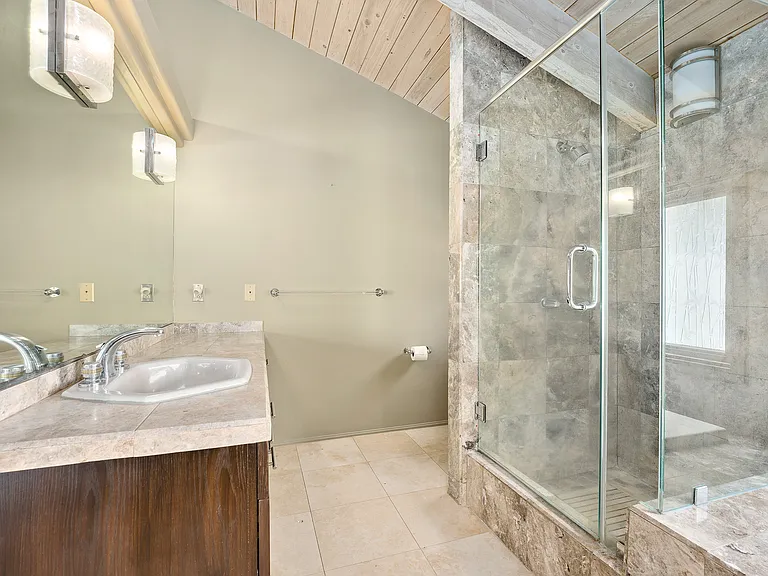 691 Kaulana Pl — Photo 13