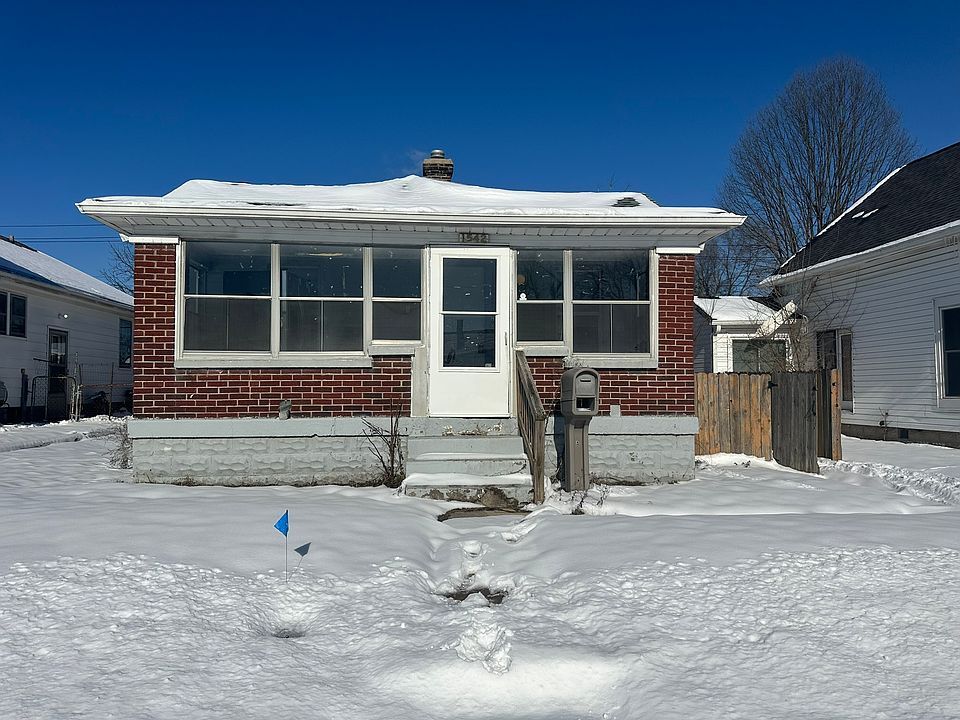 1st image of 1542 Hoefgen St